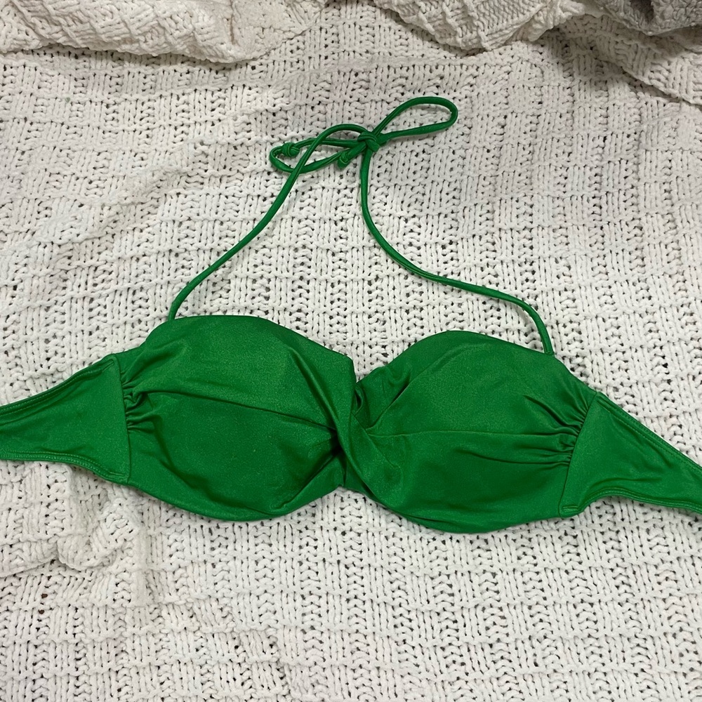 VICTORIA SECRET GREEN SWIMSUIT TOP